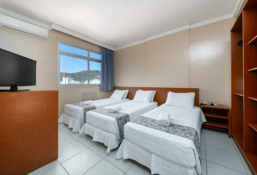 חדר סטנדרט לשלושה, Rede Andrade Cecomtur