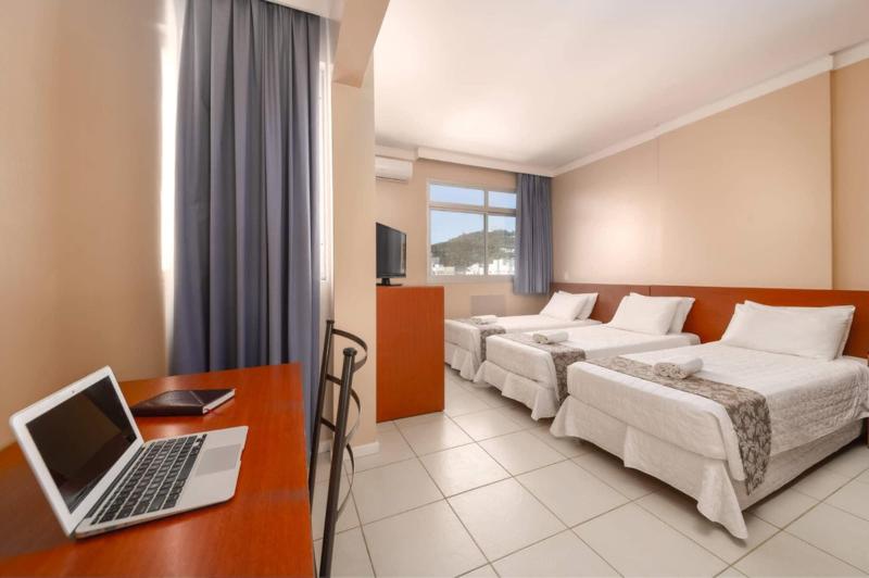 חדר סטנדרט לשלושה, Rede Andrade Cecomtur