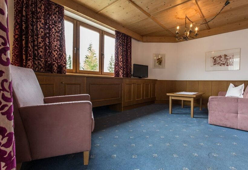 家庭套房, Solstein