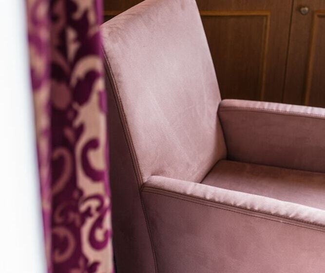 家庭套房, Solstein