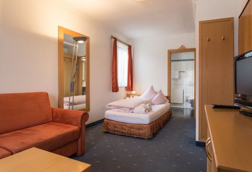 带阳台的标准单人间, Solstein