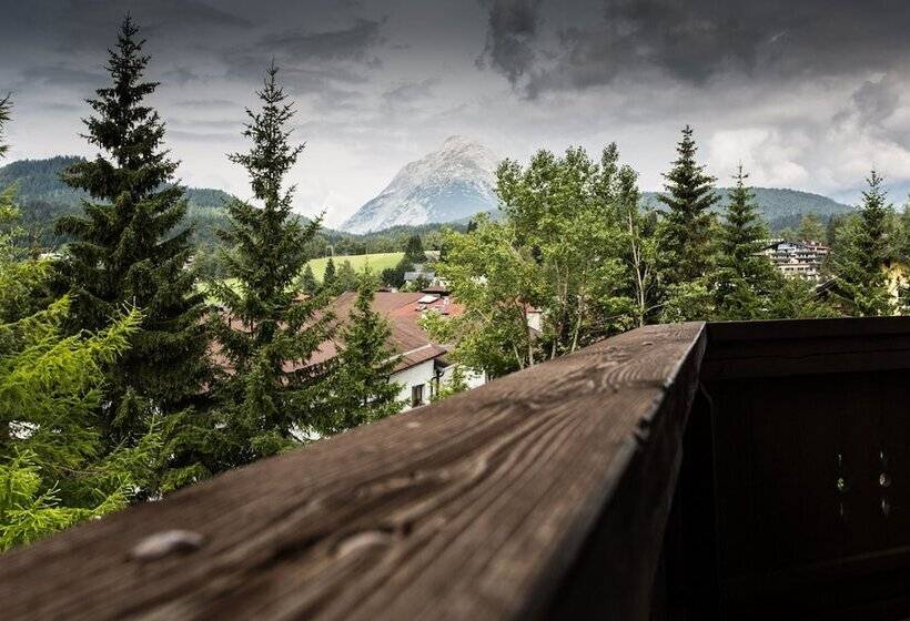 带阳台的标准单人间, Solstein