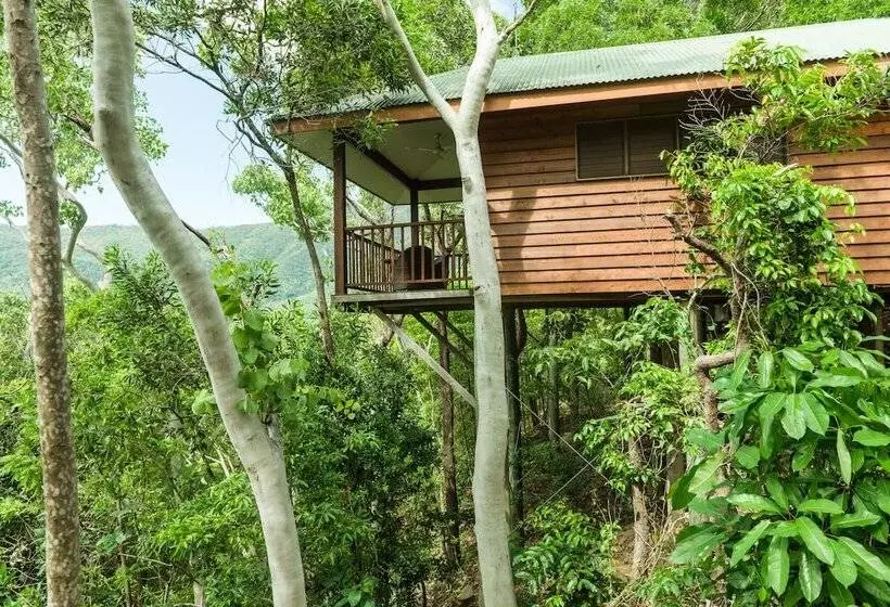 スタンダードバンガロー, Thala Beach Nature Reserve