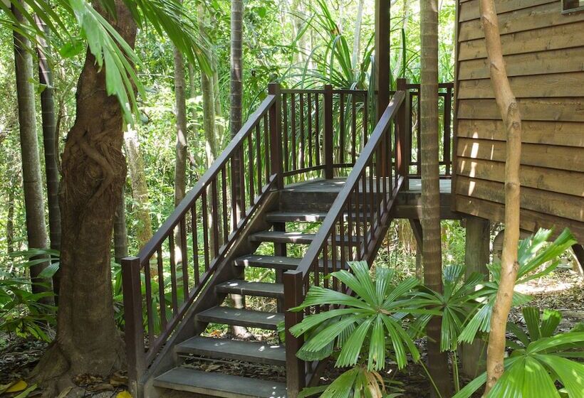 スタンダードバンガロー, Thala Beach Nature Reserve