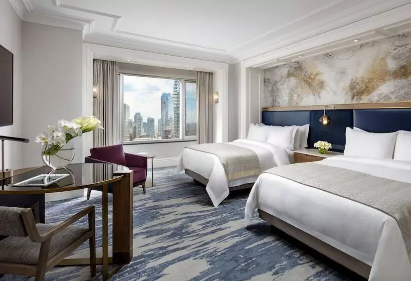 اتاق سوپریور با چشم‌انداز شهر, The St. Regis Toronto
