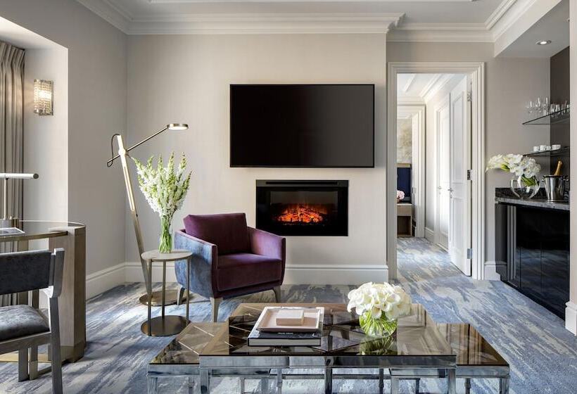 جناح ديلوكس, The St. Regis Toronto
