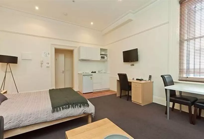 スタンダードスタジオ, Sixty Two On Grey Serviced Apartments