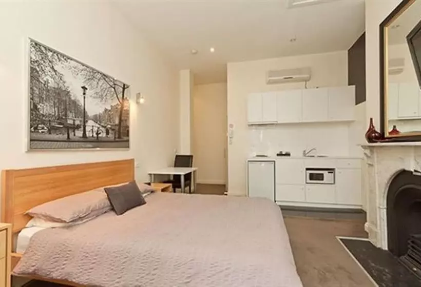 スタンダードスタジオ, Sixty Two On Grey Serviced Apartments