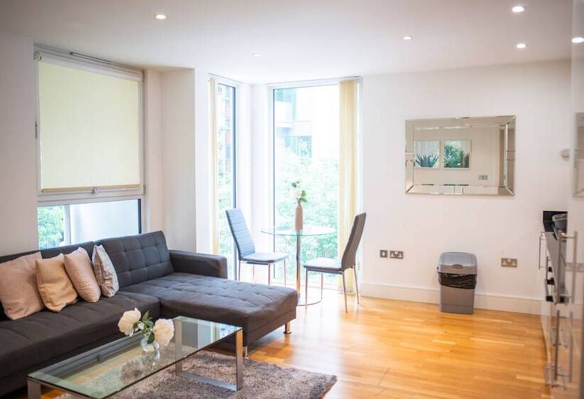 דירת חדר, Spacious Serviced Apartments Canary Wharf