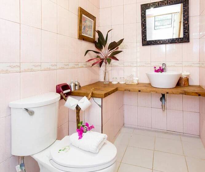 디럭스 패밀리 룸, Oldwoods By The Sea Nature Resort Pangasinan