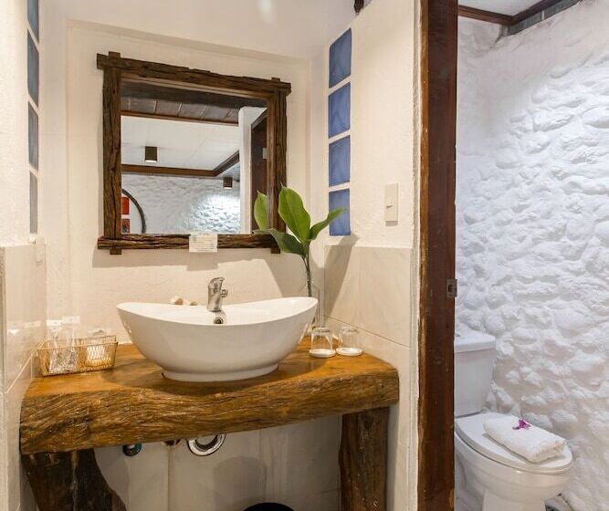 패밀리 스위트, Oldwoods By The Sea Nature Resort Pangasinan