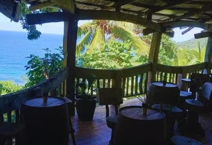 オーシャンビューデラックスルームバルコニー付き, Oldwoods By The Sea Nature Resort   Pangasinan