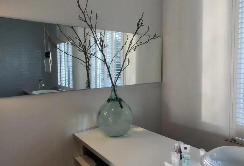 デラックストリプルルーム, B&b Hart Van Leiden