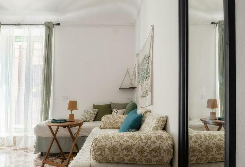 주니어 스위트 발코니, A Calata