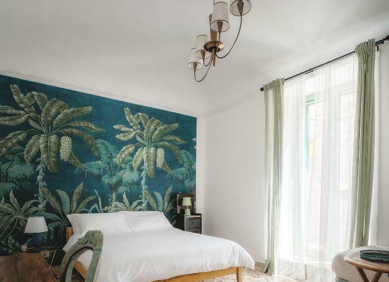 주니어 스위트 발코니, A Calata