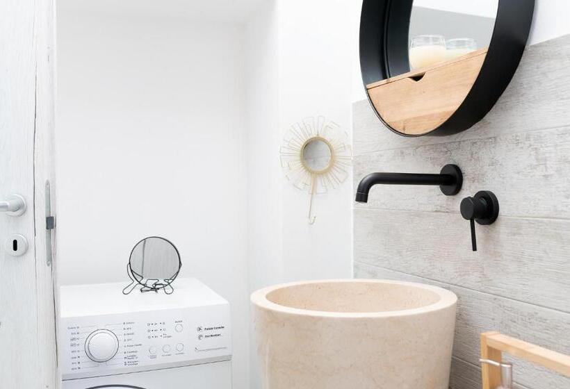 스탠다드 발코니 룸, A Calata