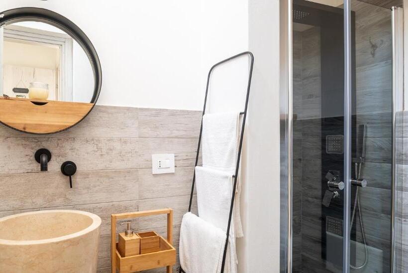 스탠다드 발코니 룸, A Calata