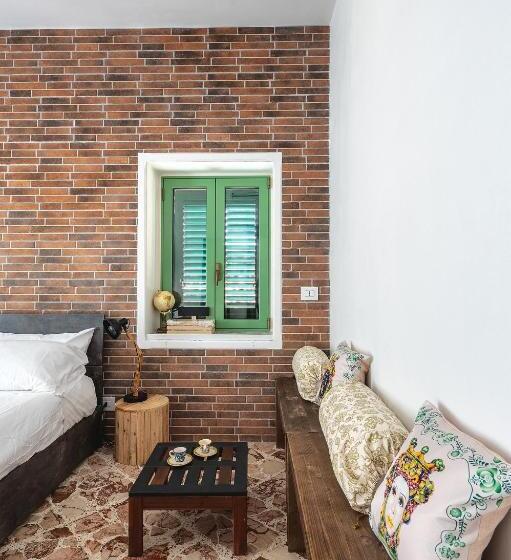 스탠다드 발코니 룸, A Calata