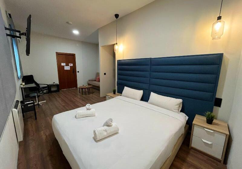 اتاق استاندارد چهار تخته, Montera Center Madrid