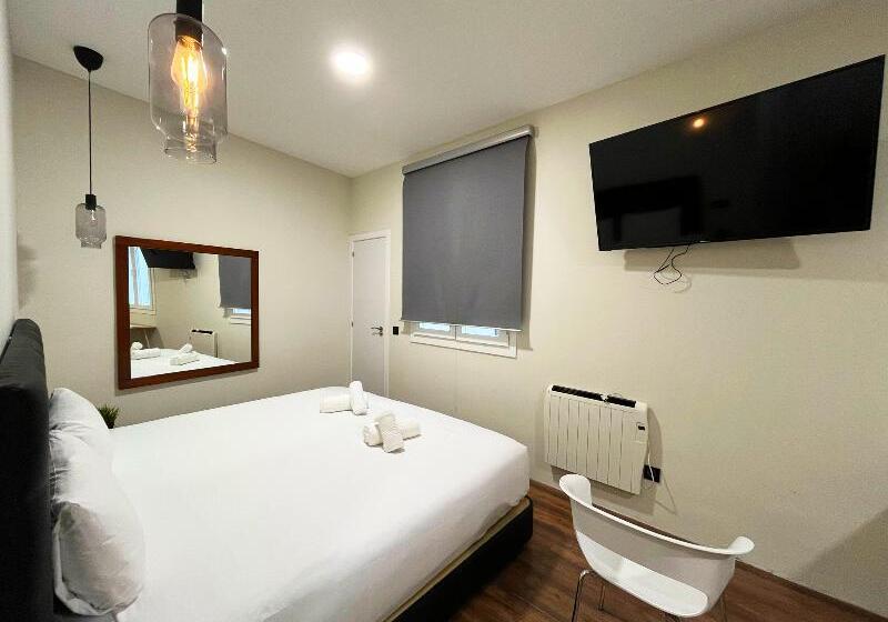 اتاق استاندارد چهار تخته, Montera Center Madrid