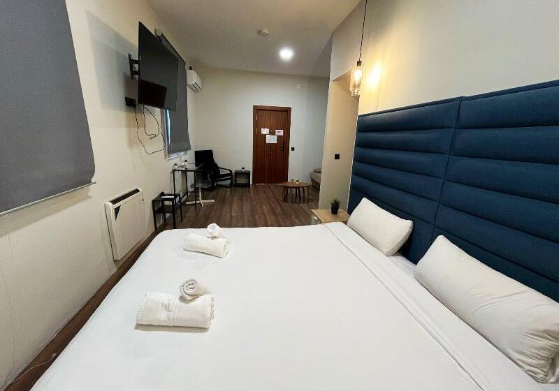 اتاق استاندارد چهار تخته, Montera Center Madrid