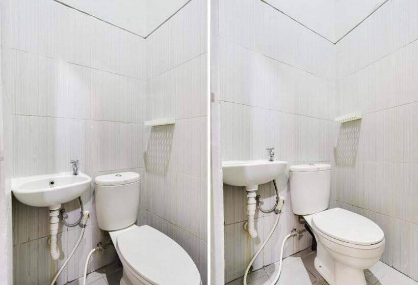 اتاق لوکس یک تخته, Griya Loka 1 Syariah Near Rsud Dr Kariadi Mitra Reddoorz