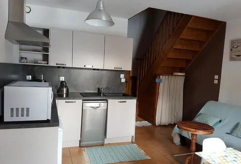 Huoneisto 1 Makuuhuone Puutarhanäkymä, à La Petite Maison