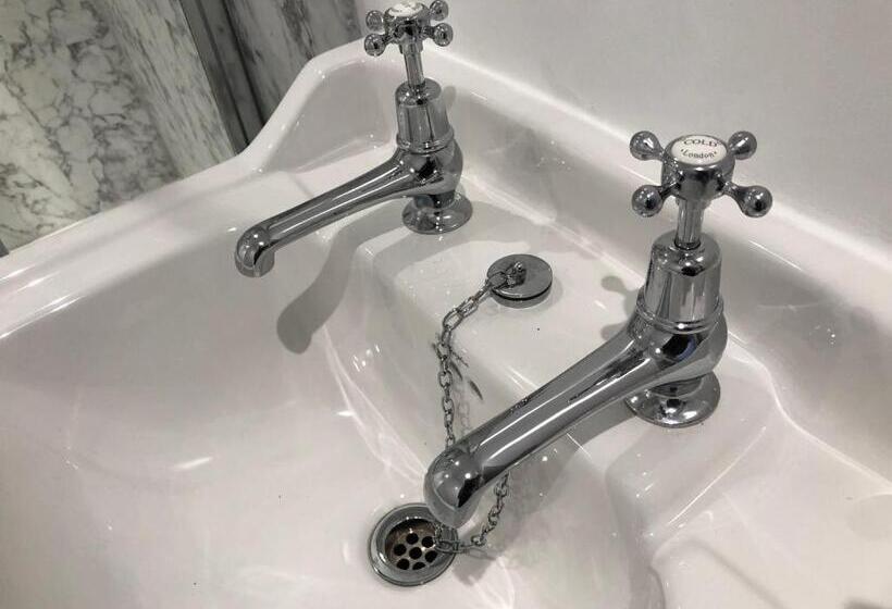 スイート, The Little Angel