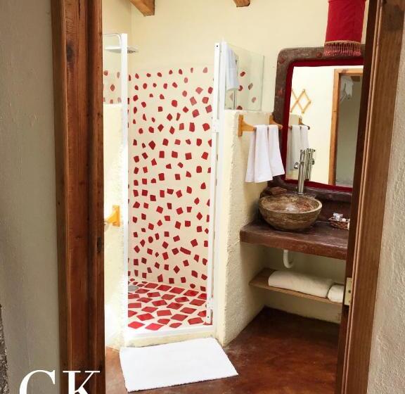家族用バンガロー, Casa Kitsch