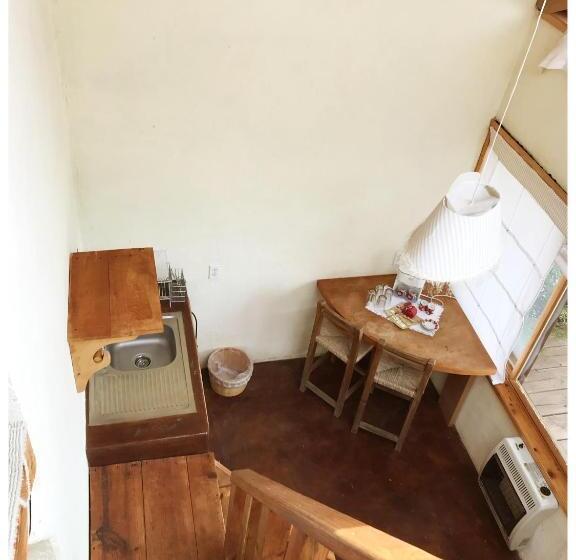 בונגלו משפחתי, Casa Kitsch