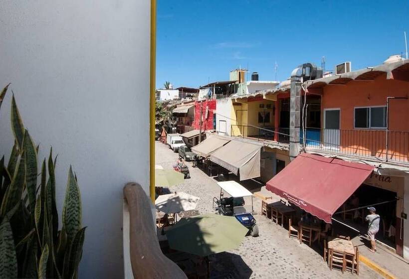 管理人员工作室, Casa Nayar