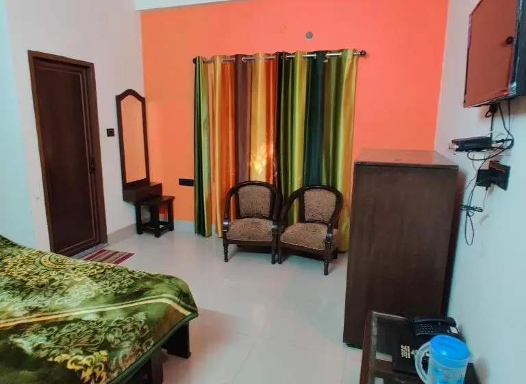 Chambre Quadruple Standard, Aashriwad