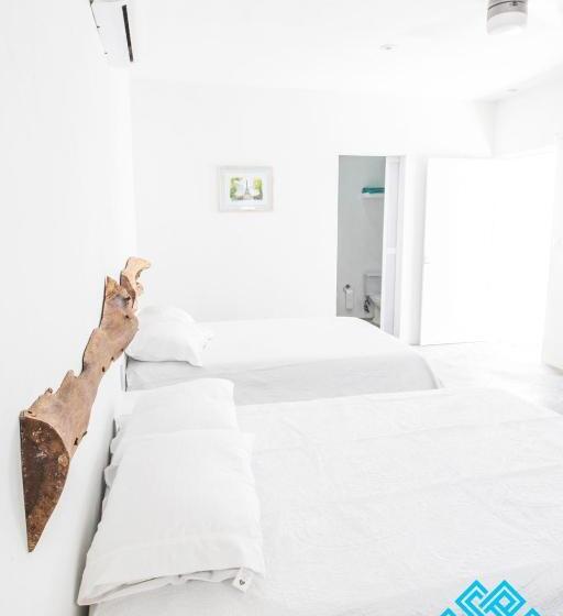 סטודיו דלוקס, Aljanna House