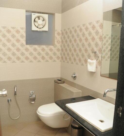 수피리어 스위트, Madhuvan Suites By Blues