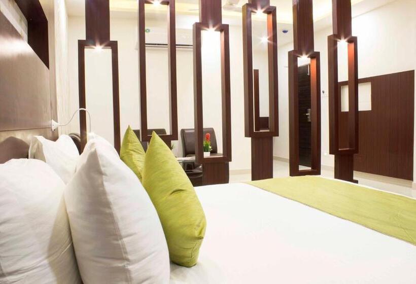 スイート, Madhuvan Suites By Blues