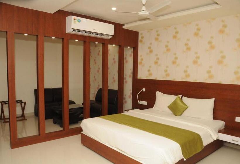 스위트, Madhuvan Suites By Blues