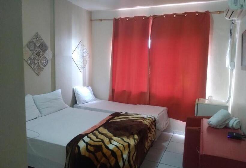 اتاق اکونومی, Fronteira