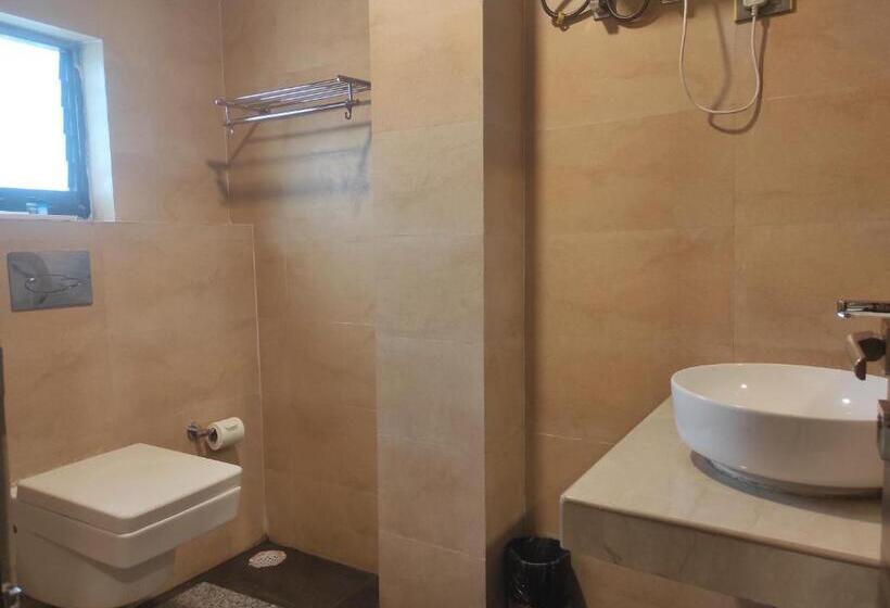 디럭스 룸, Obsidian Blue