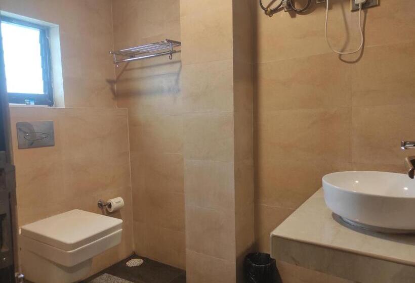 디럭스 룸, Obsidian Blue