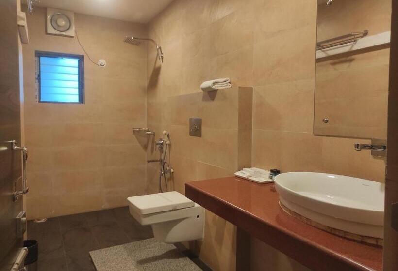 디럭스 룸, Obsidian Blue