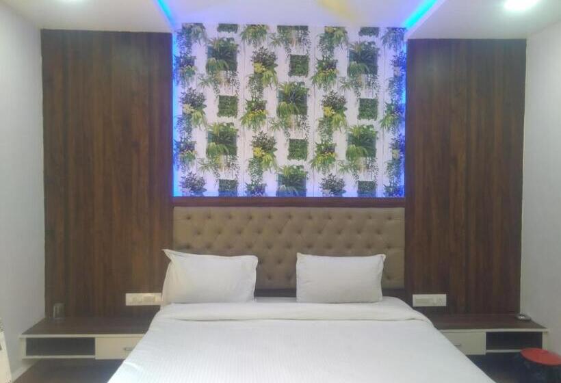 豪华房间, Rest Inn Pune