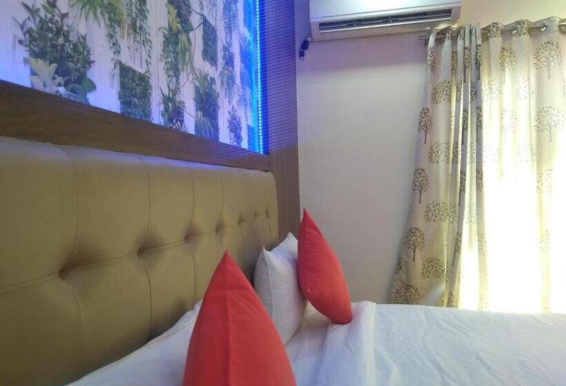 豪华房间, Rest Inn Pune