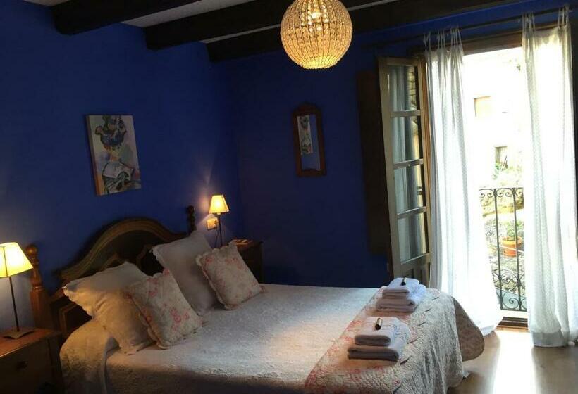 Люкс, Casa Del Infanzón