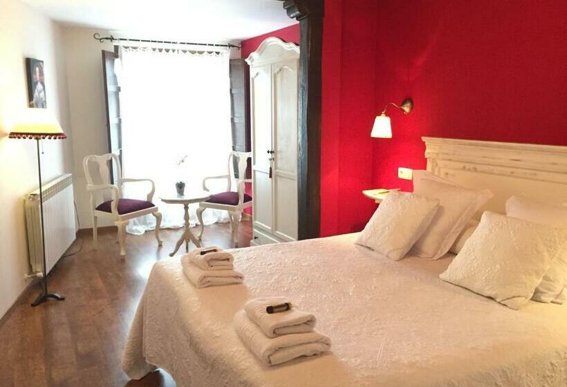 스위트, Casa Del Infanzón