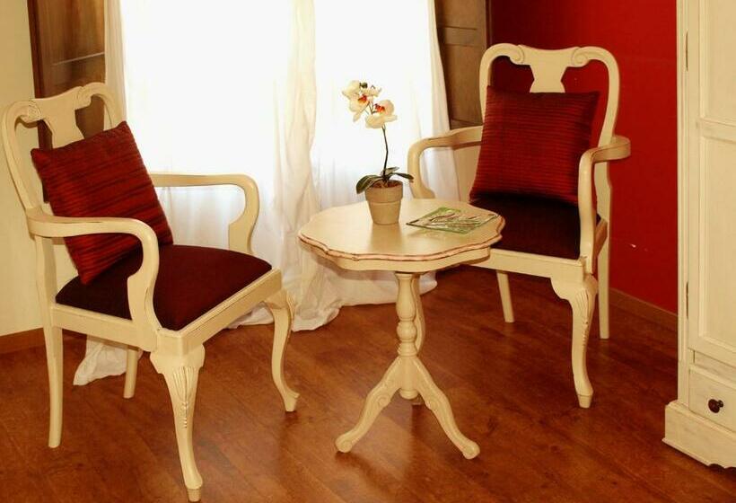 Люкс, Casa Del Infanzón