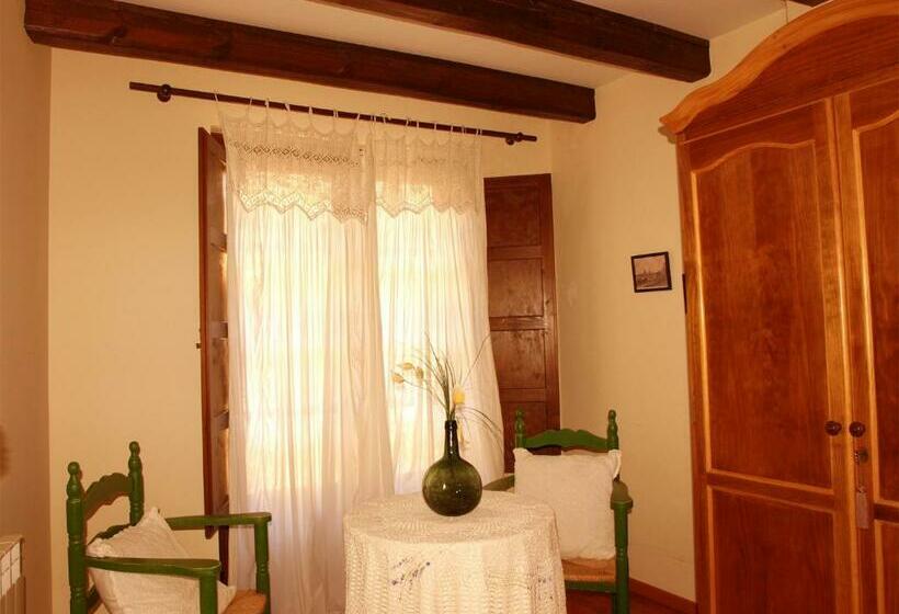 스위트, Casa Del Infanzón