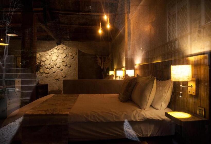 کلبه ییلاقی, Twilight Forest