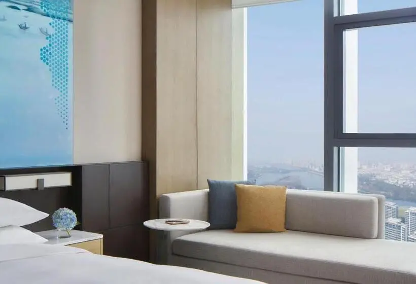 キングサイズベッドのエクゼクティブルーム, Jinhua Marriott