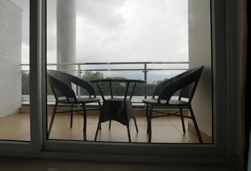 חדר דלוקס, The Emerald Grand