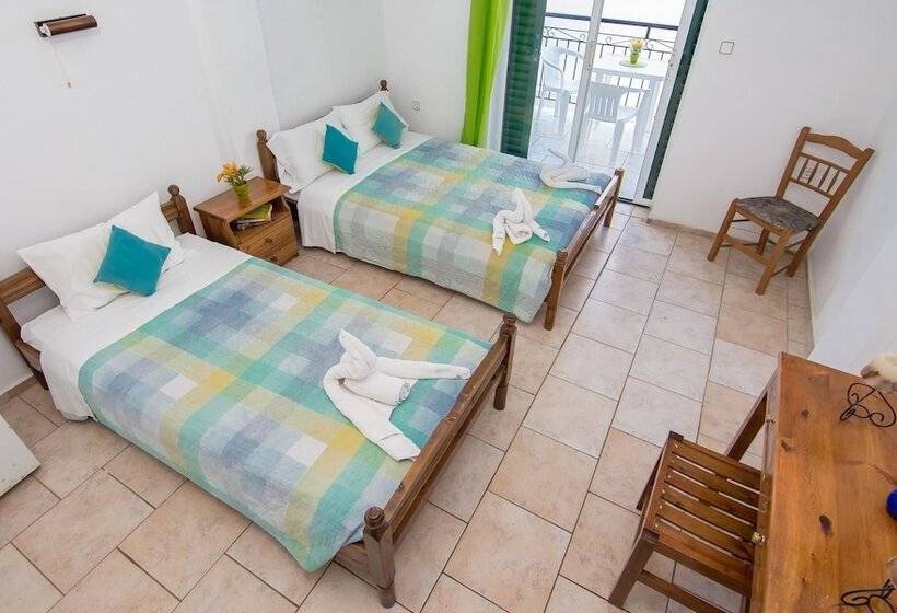 חדר סטנדרט לשלושה, Riviera Seaside